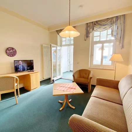 - Anna Anna App 13 * Sassnitz